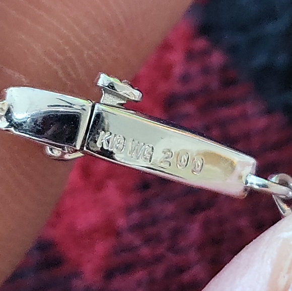 2-carat Round-Brilliant Diamond Station Necklace in 18K White gold setting - Picture 11 of 17